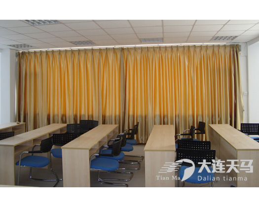 大连电动窗帘轨道弯曲怎么安装才正确